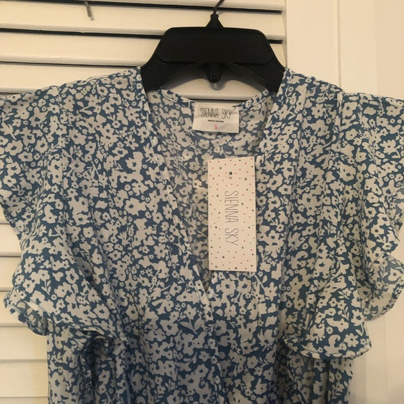 Dress - Picture 4 of 6